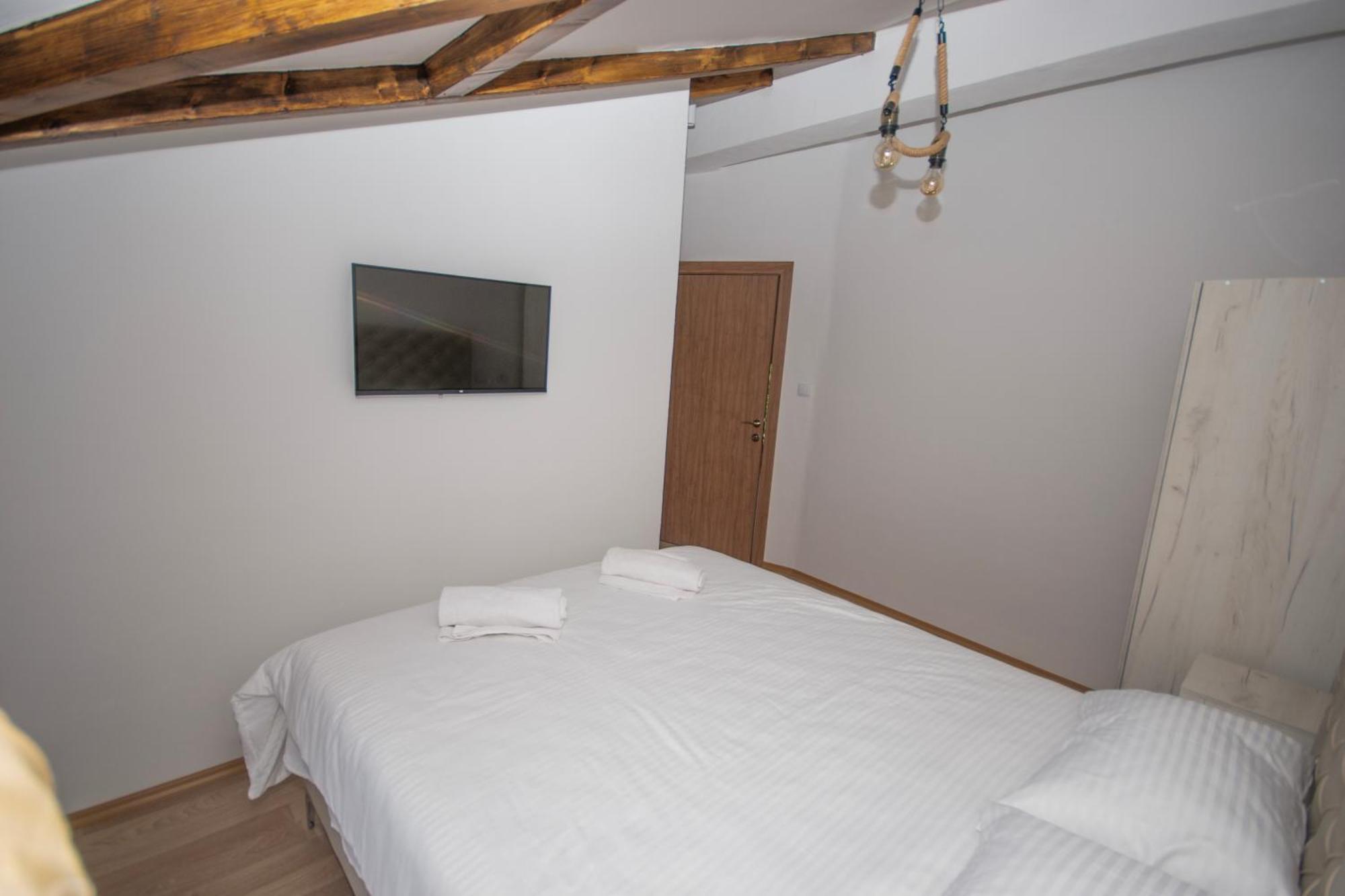 Arаbeska Family Winery & Apartments カヴァダルツィ エクステリア 写真