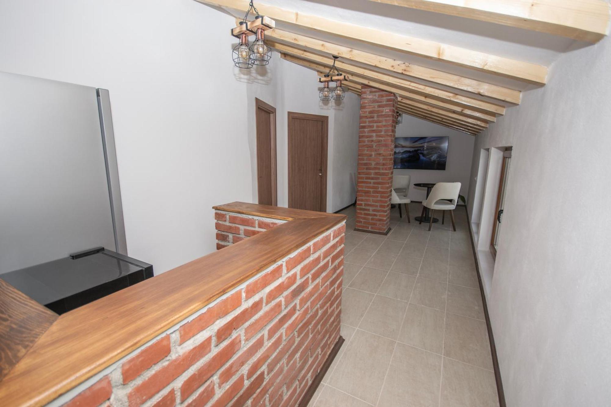 Arаbeska Family Winery & Apartments カヴァダルツィ エクステリア 写真