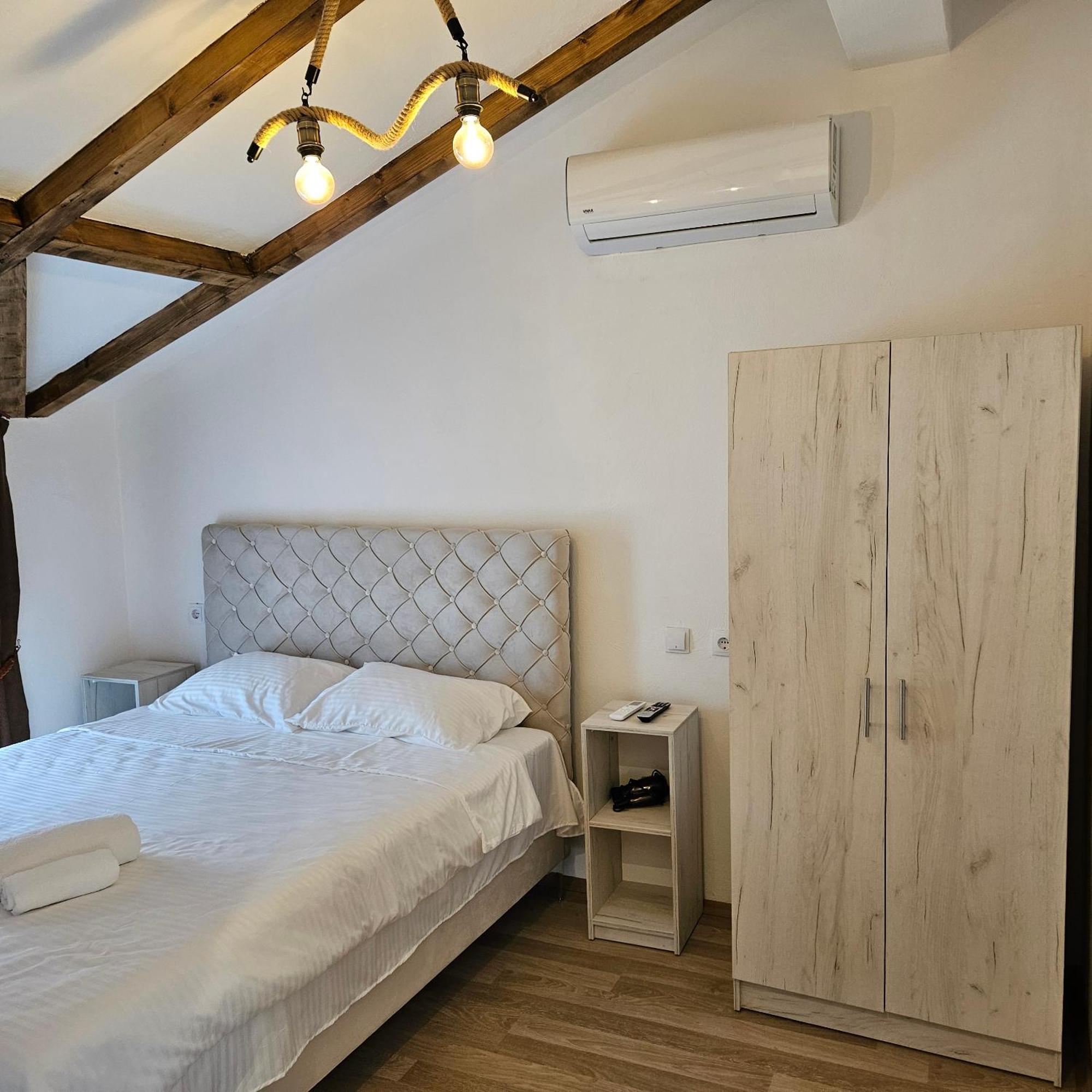 Arаbeska Family Winery & Apartments カヴァダルツィ エクステリア 写真